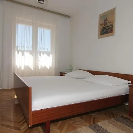 By The Sea Pag - 11400 Apartment *